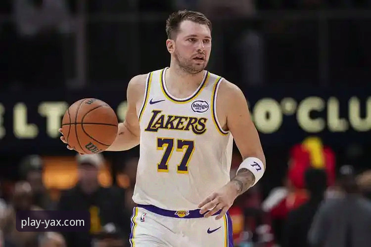 骑士惨败湖人，阿特金森被詹姆斯东契奇“打服”了？NBA赛场战术与执行力如何决定比赛走向？